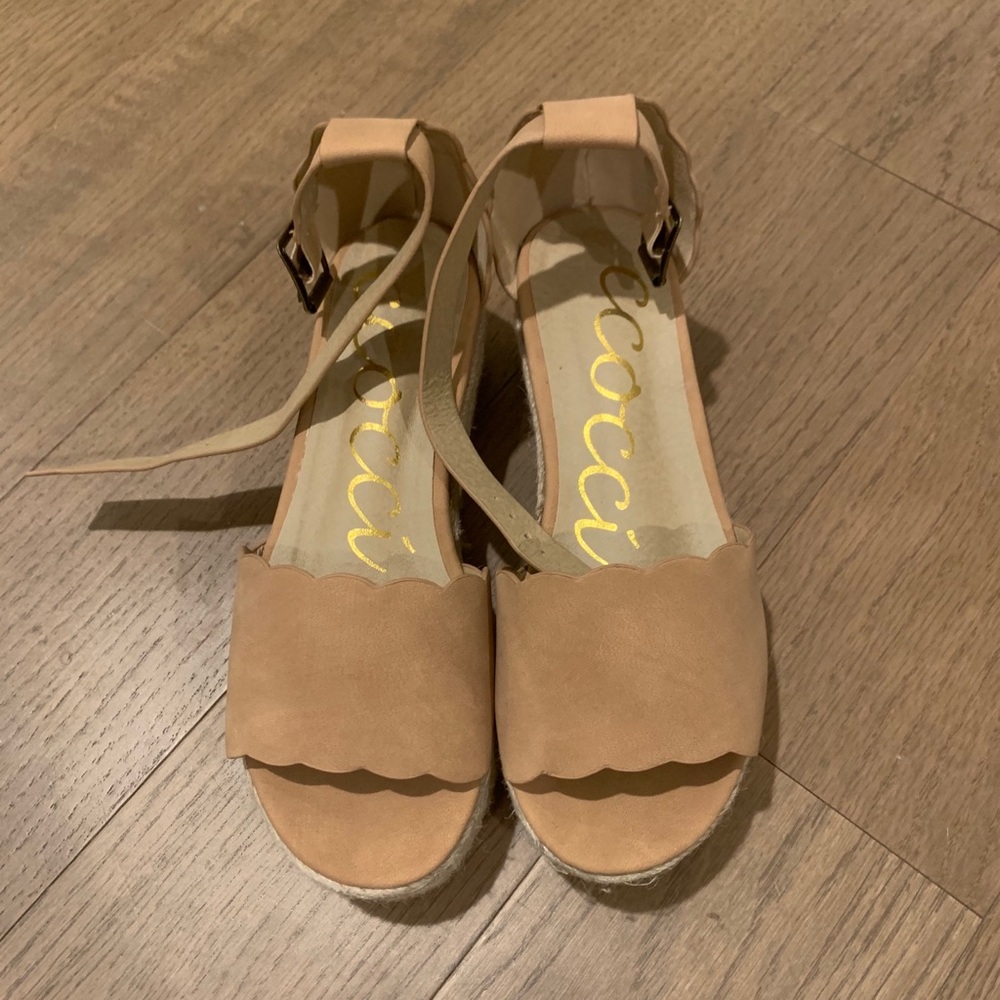 Platform sandals